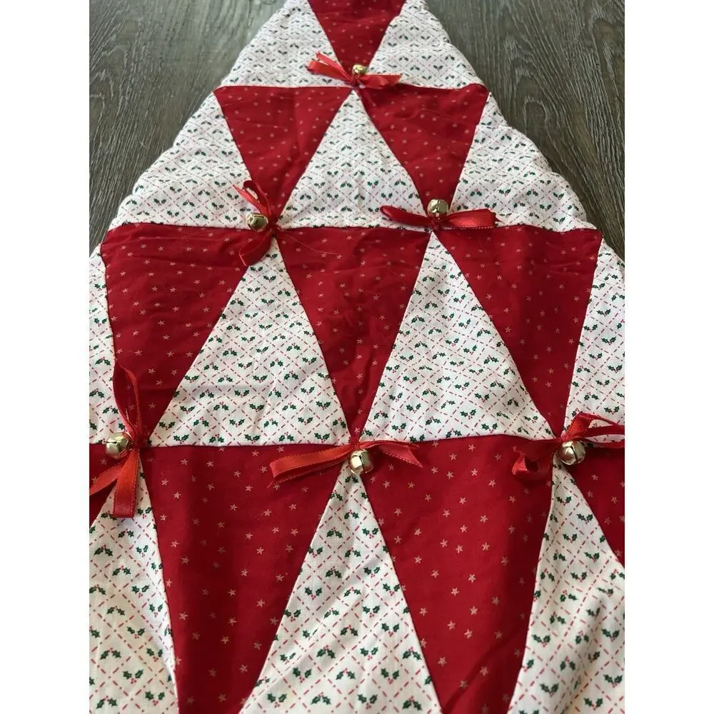 Vintage Christmas Tree Quilted Fabric Wall Hanging Handmade 28”x19” White Red